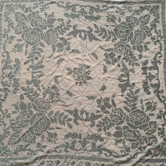 TERANI COUTURE squared silk blend scarf/shawl with fringe boho - Picture 6 of 11